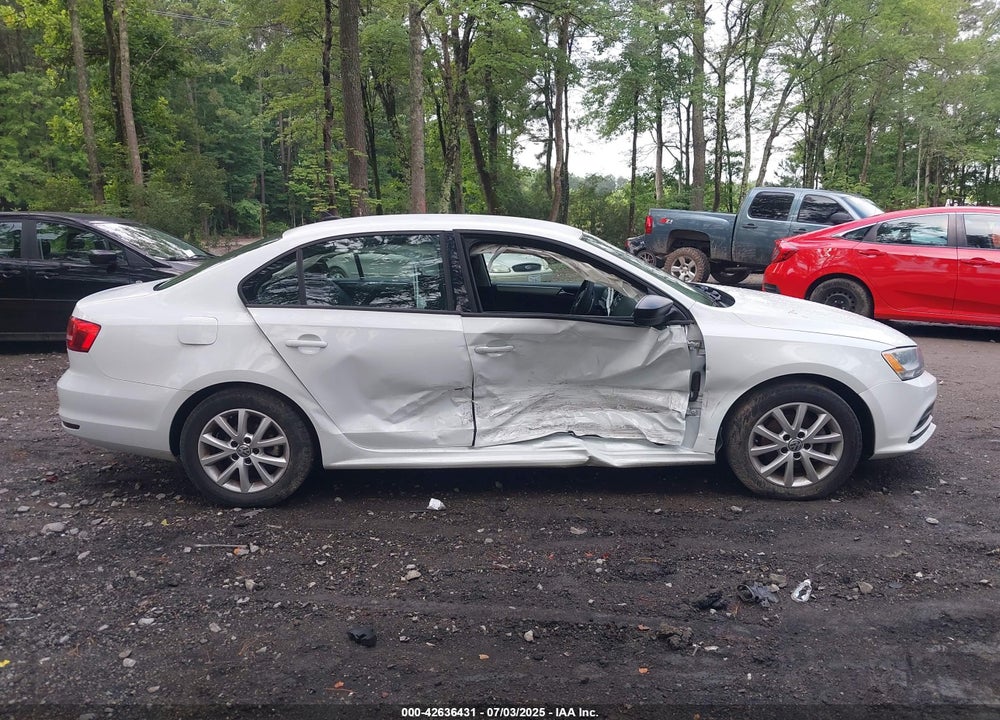 2015 VOLKSWAGEN JETTA VIN: 3VWD17AJ7FM292814