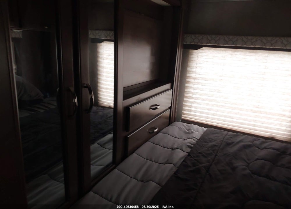 2019 FORD E-450 CUTAWAY VIN: 1FDXE4FS7KDC28911