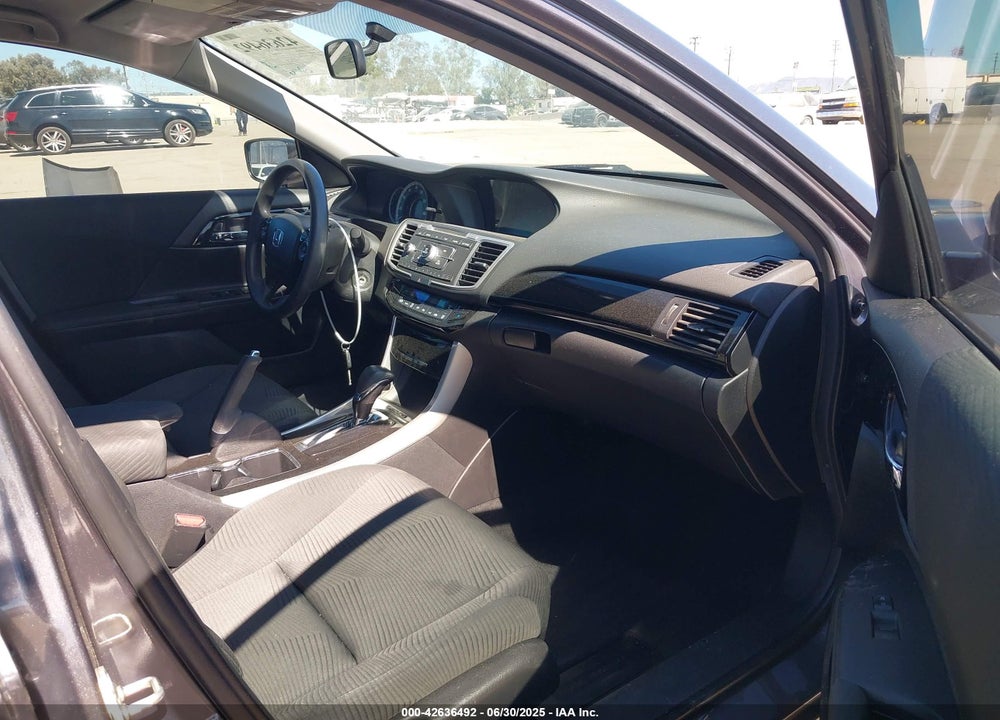 2017 HONDA ACCORD VIN: 1HGCR2F34HA087733