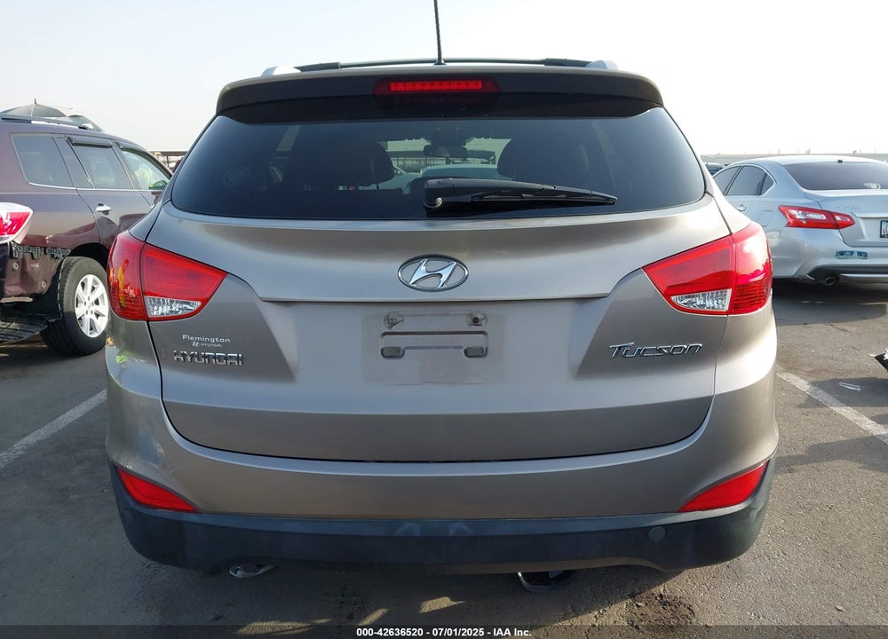 2012 HYUNDAI TUCSON VIN: KM8JU3AC4CU416449