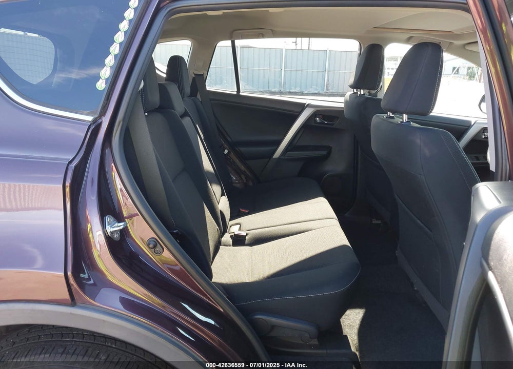 2016 TOYOTA RAV4 XLE VIN: 2T3WFREV8GW285764