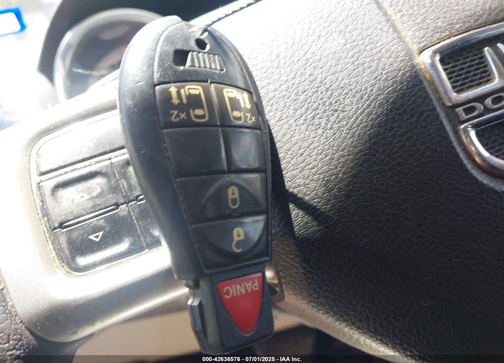 2012 DODGE GRAND CARAVAN CREW VIN: 2C4RDGDG9CR109837