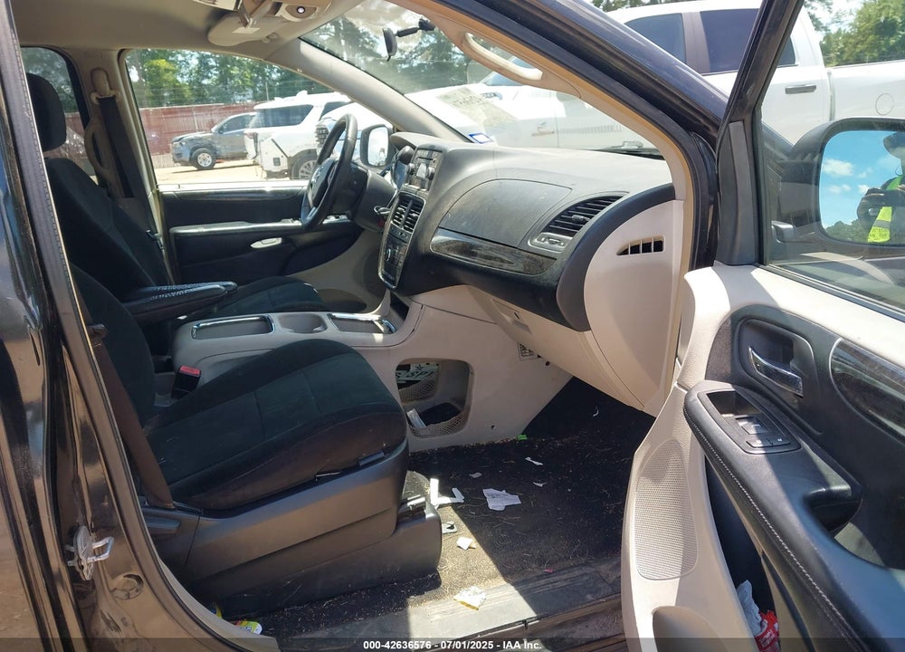 2012 DODGE GRAND CARAVAN CREW VIN: 2C4RDGDG9CR109837
