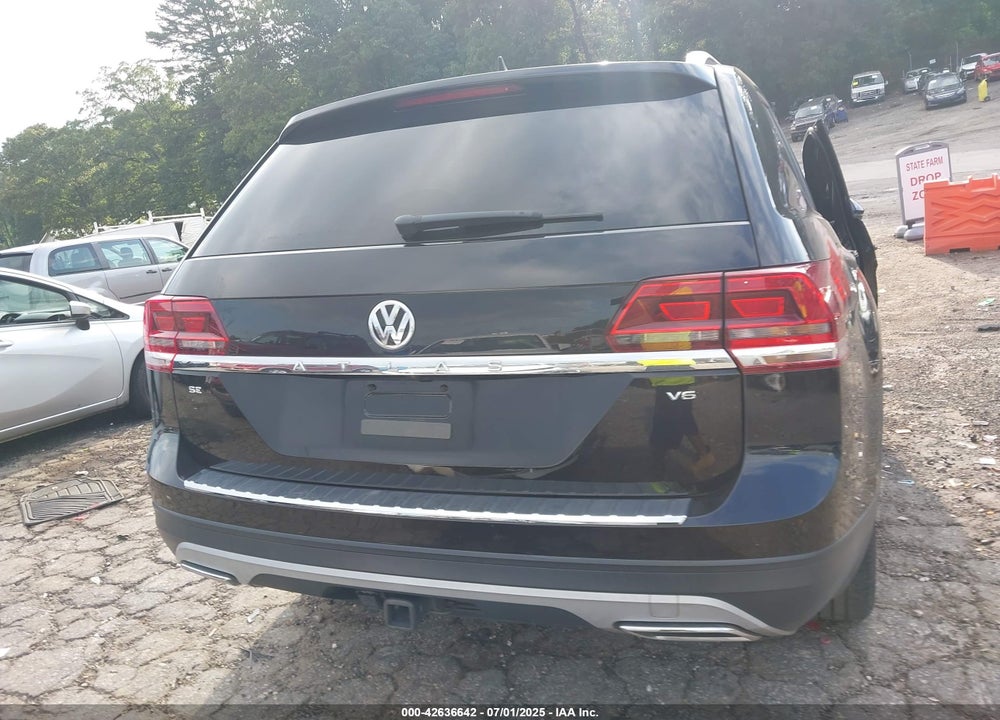 2019 VOLKSWAGEN ATLAS VIN: 1V2WR2CA3KC571367