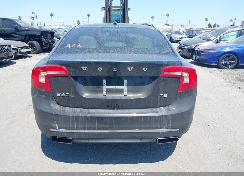 2018 VOLVO S60 INSCRIPTION T5 PLATINUM VIN: LYV402HM8JB174343