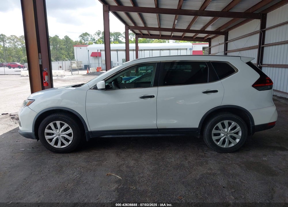 2018 NISSAN ROGUE S VIN: KNMAT2MTXJP609228