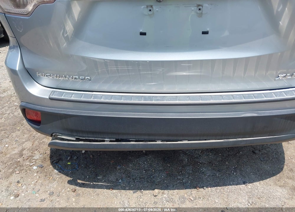 2019 TOYOTA HIGHLANDER VIN: 5TDJZRFH6KS614952