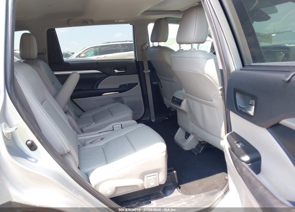 2019 TOYOTA HIGHLANDER VIN: 5TDJZRFH6KS614952