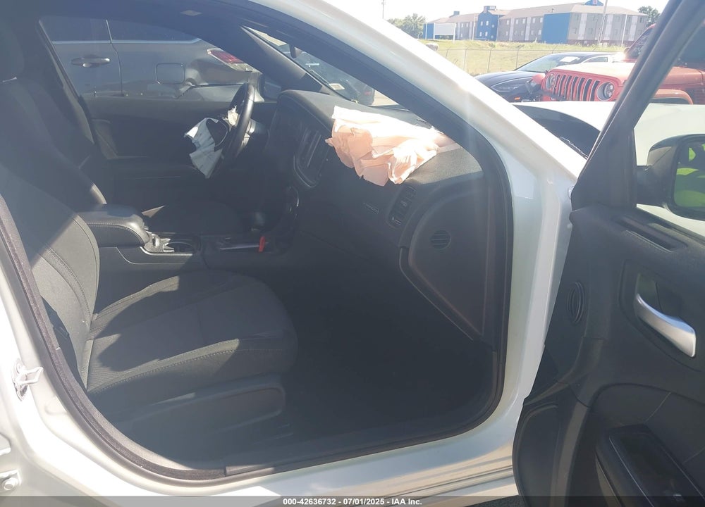 2019 DODGE CHARGER VIN: 2C3CDXBG0KH615493