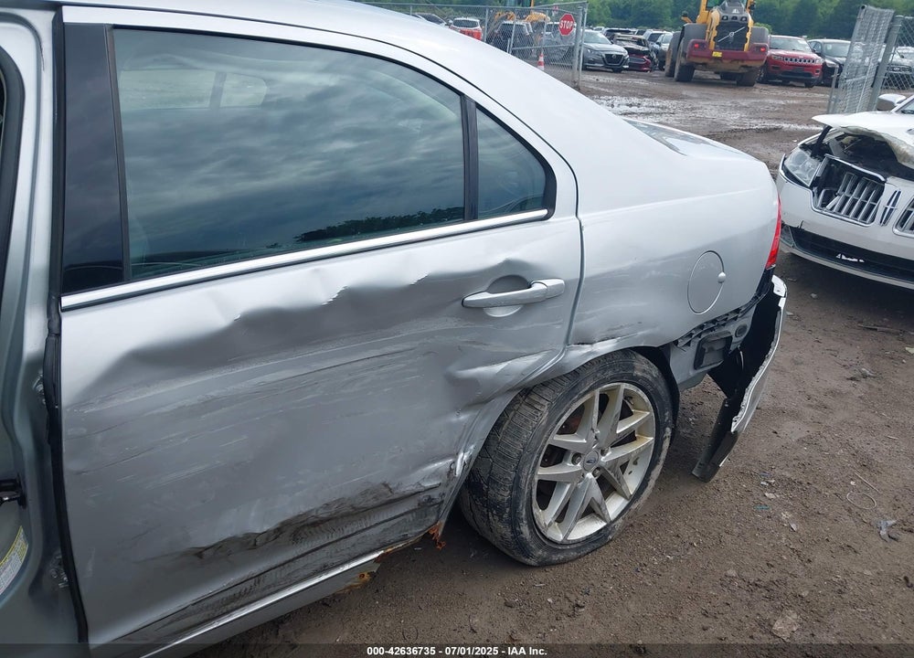 2010 FORD FUSION VIN: 3FAHP0JG9AR381610