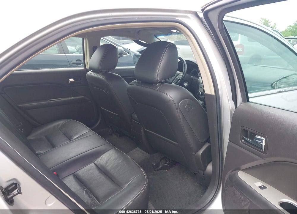 2010 FORD FUSION VIN: 3FAHP0JG9AR381610
