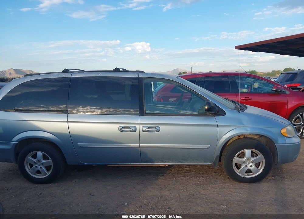 2005 DODGE GRAND CARAVAN SXT VIN: 2D4GP44L55R483006