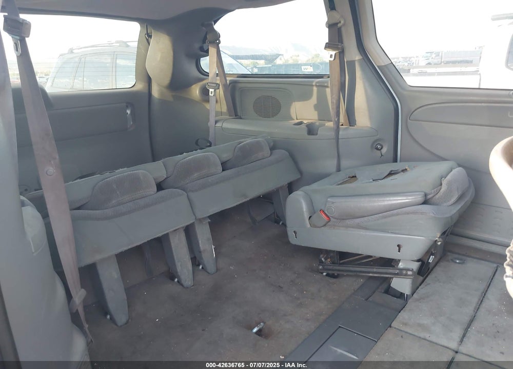 2005 DODGE GRAND CARAVAN SXT VIN: 2D4GP44L55R483006