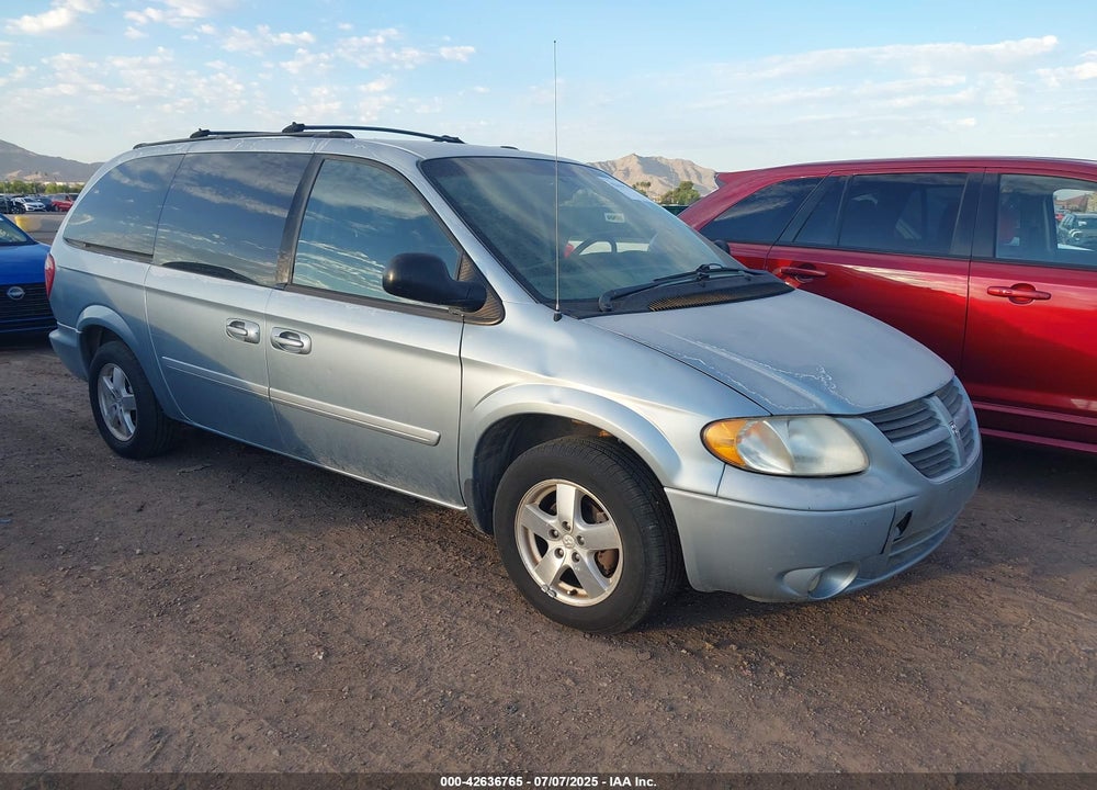 2005 DODGE GRAND CARAVAN SXT VIN: 2D4GP44L55R483006
