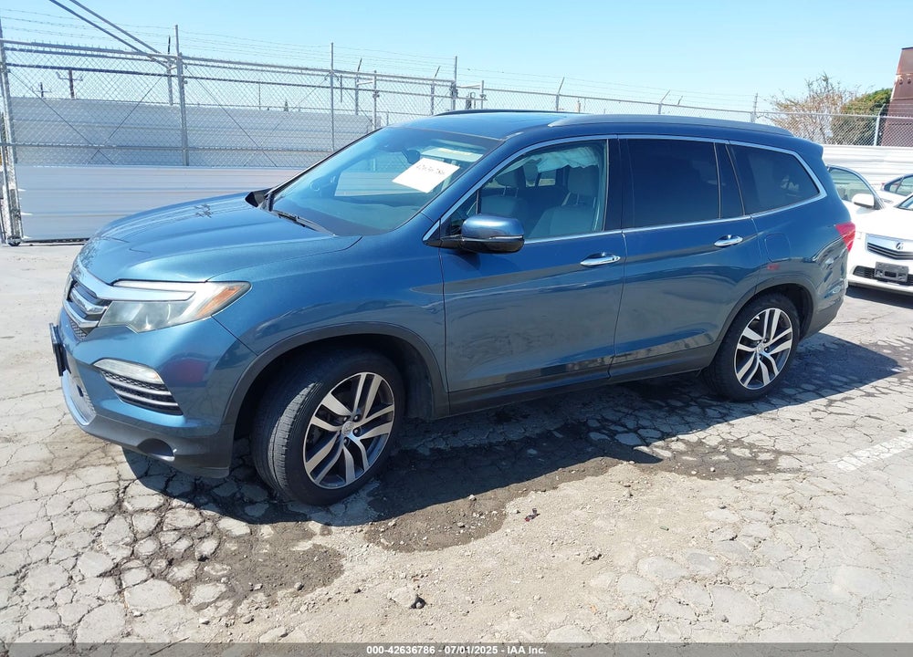 2017 HONDA PILOT VIN: 5FNYF5H94HB011050