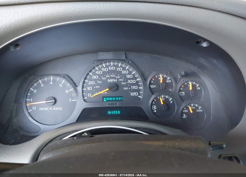2003 CHEVROLET TRAILBLAZER LT VIN: 1GNDS13S832185042