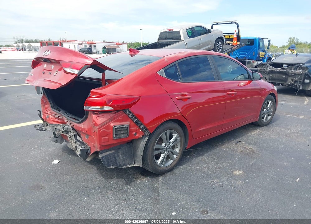 2017 HYUNDAI ELANTRA VIN: 5NPD84LF2HH054318