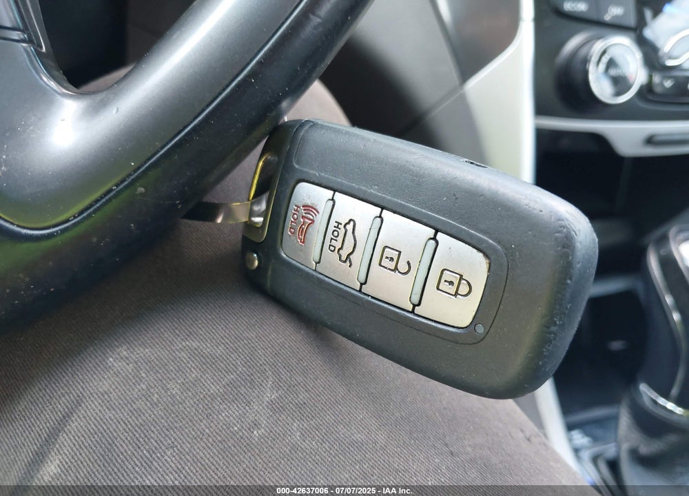 2014 HYUNDAI SONATA HYBRID VIN: KMHEC4A49EA105218