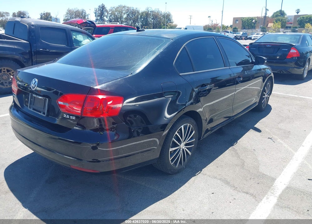 2011 VOLKSWAGEN JETTA 2.5L SE VIN: 3VWDZ7AJ0BM372281