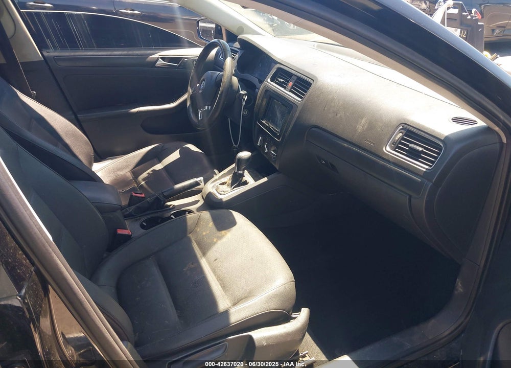 2011 VOLKSWAGEN JETTA 2.5L SE VIN: 3VWDZ7AJ0BM372281