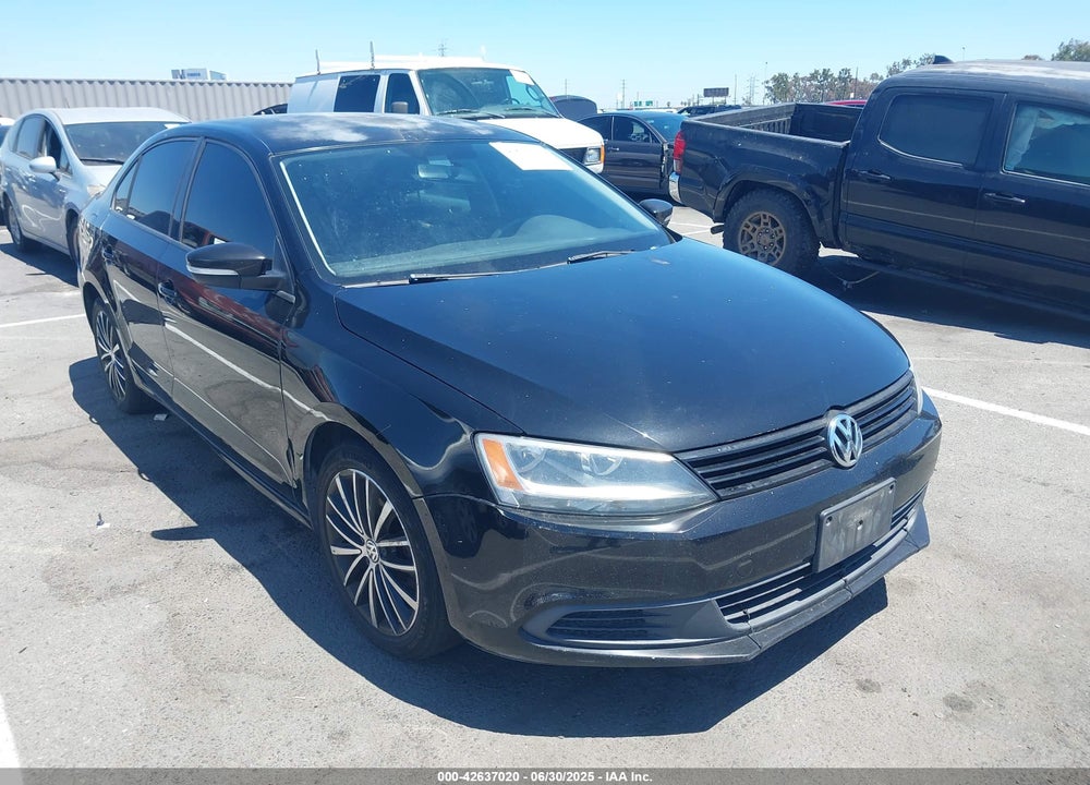 2011 VOLKSWAGEN JETTA 2.5L SE VIN: 3VWDZ7AJ0BM372281
