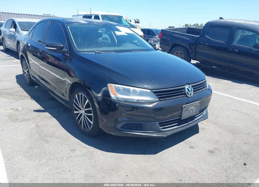 2011 VOLKSWAGEN JETTA 2.5L SE VIN: 3VWDZ7AJ0BM372281