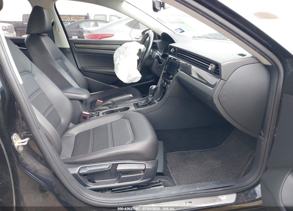 2020 VOLKSWAGEN PASSAT VIN: 1VWMA7A34LC025189