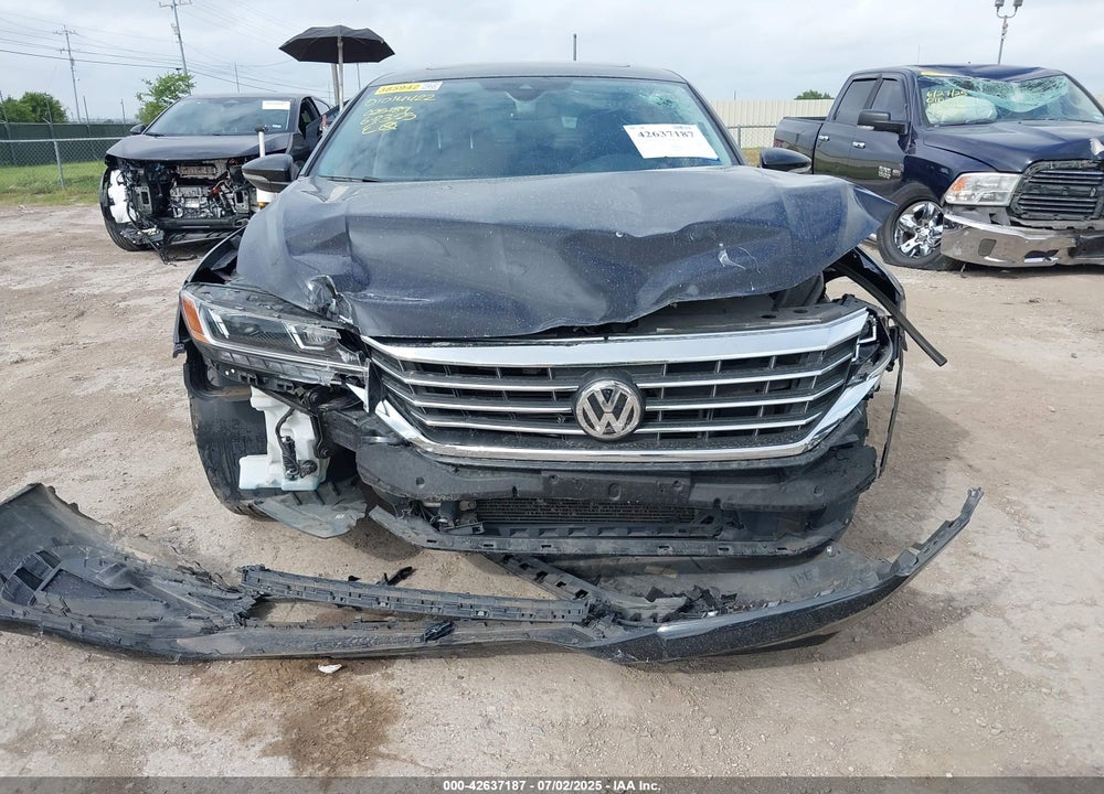 2020 VOLKSWAGEN PASSAT VIN: 1VWMA7A34LC025189