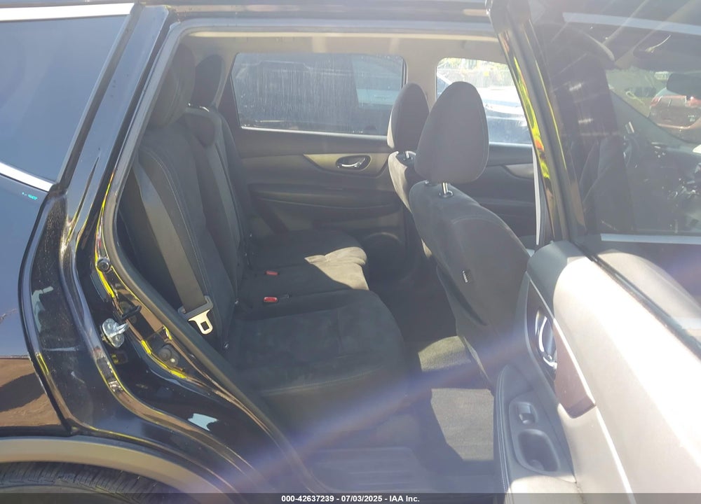 2015 NISSAN ROGUE VIN: KNMAT2MV1FP585894