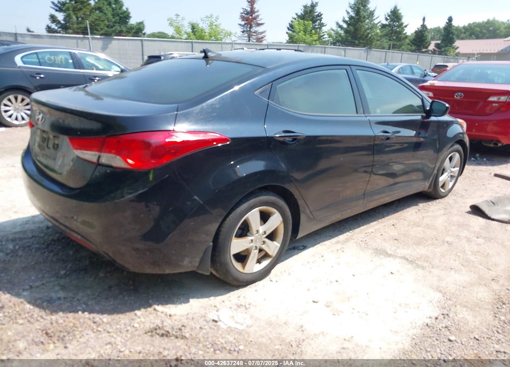 2013 HYUNDAI ELANTRA VIN: 5NPDH4AE9DH274172