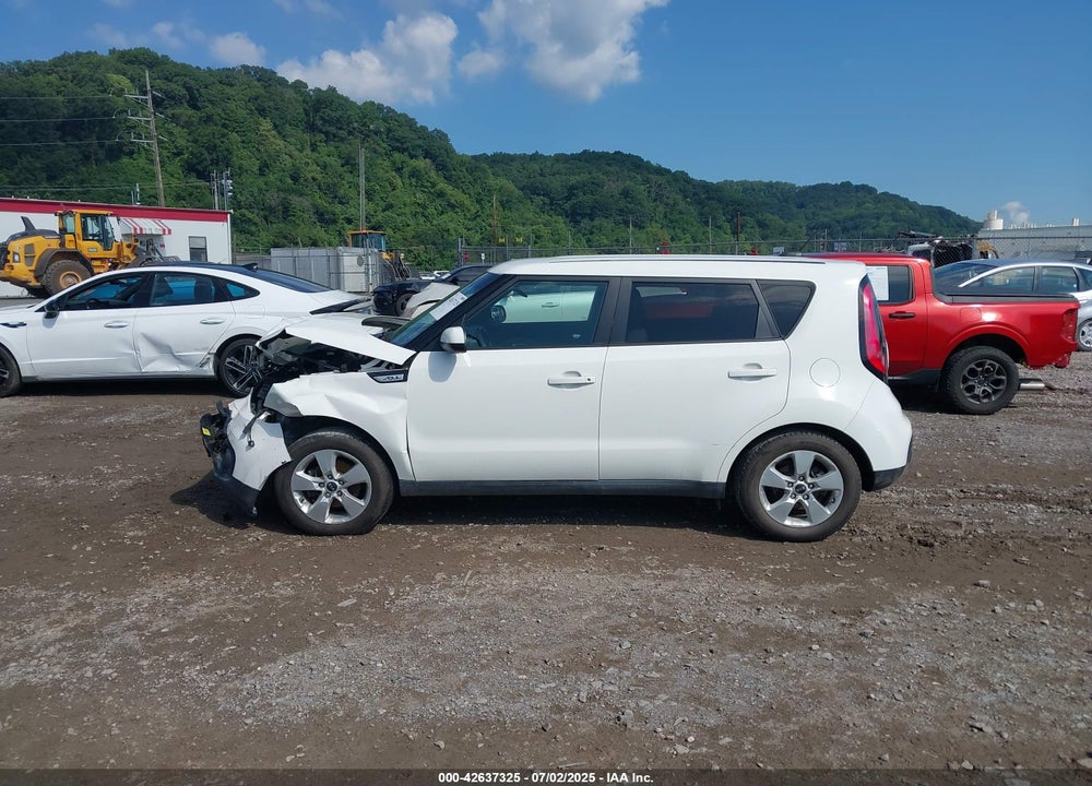 2018 KIA SOUL VIN: KNDJN2A29J7901801