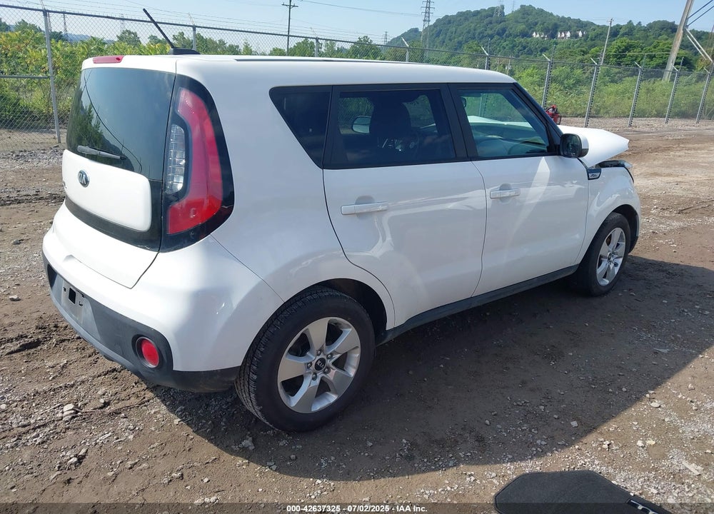 2018 KIA SOUL VIN: KNDJN2A29J7901801