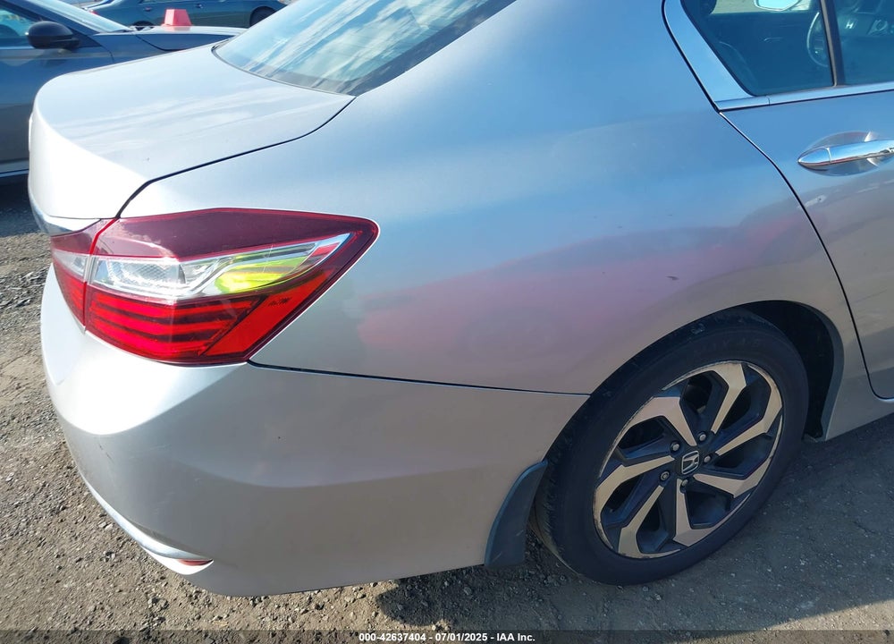2017 HONDA ACCORD VIN: 1HGCR2F85HA154609