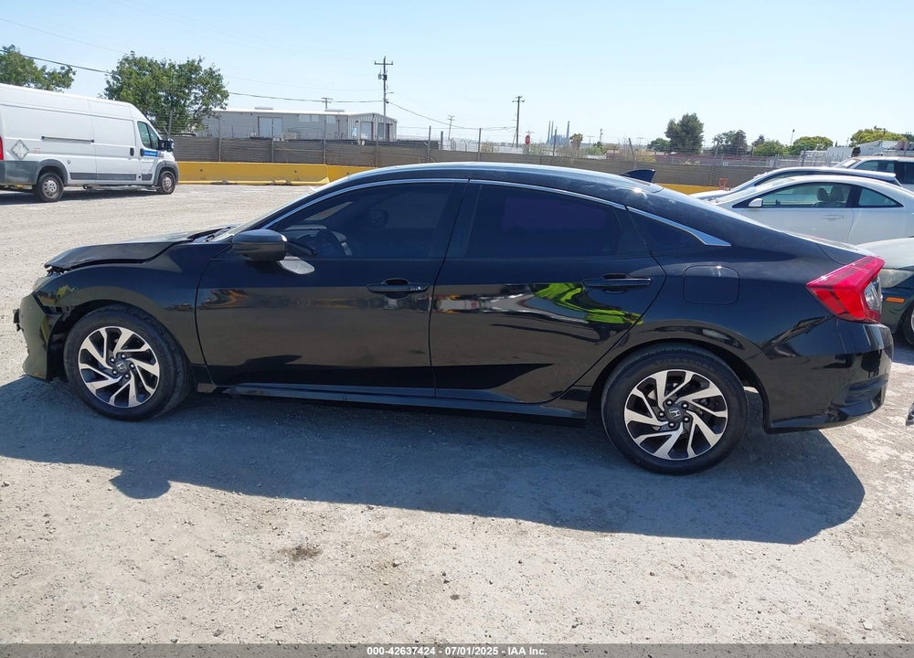 2018 HONDA CIVIC VIN: 2HGFC2F75JH518718
