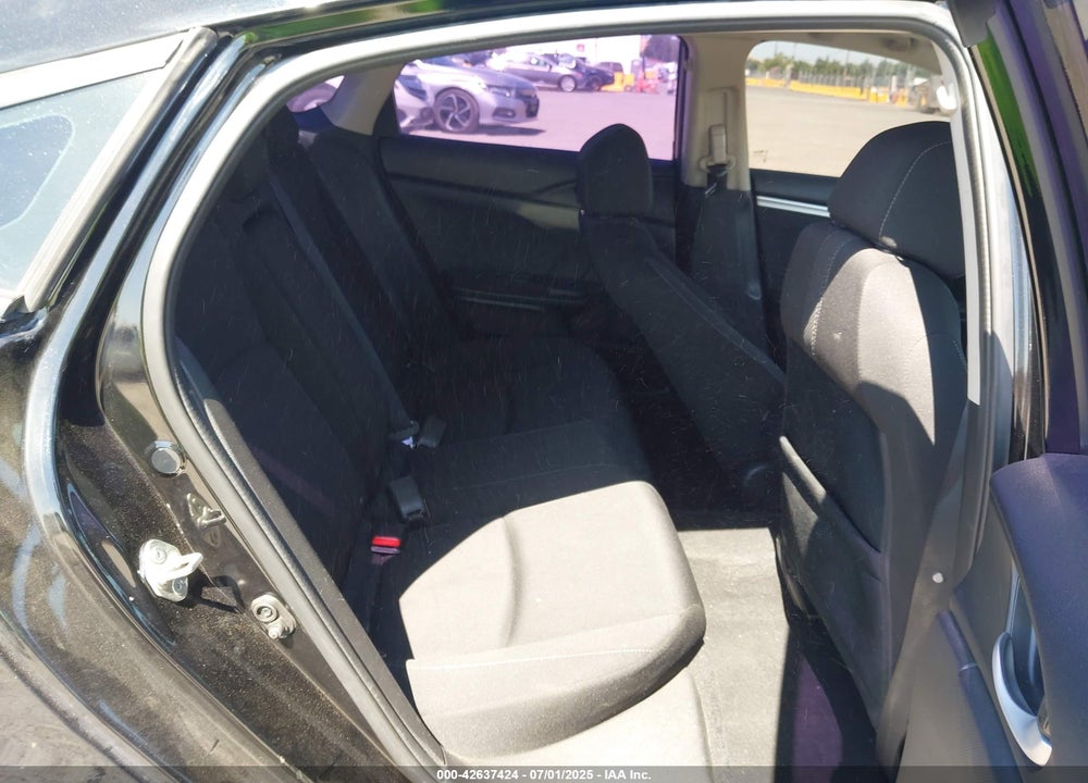 2018 HONDA CIVIC VIN: 2HGFC2F75JH518718