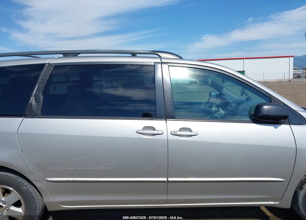 2005 TOYOTA SIENNA LE VIN: 5TDZA23C05S235895
