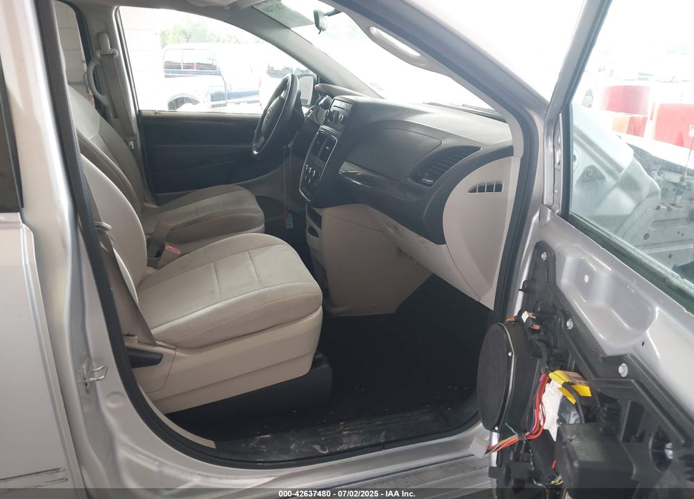2011 DODGE GRAND CARAVAN EXPRESS VIN: 2D4RN4DG1BR715453