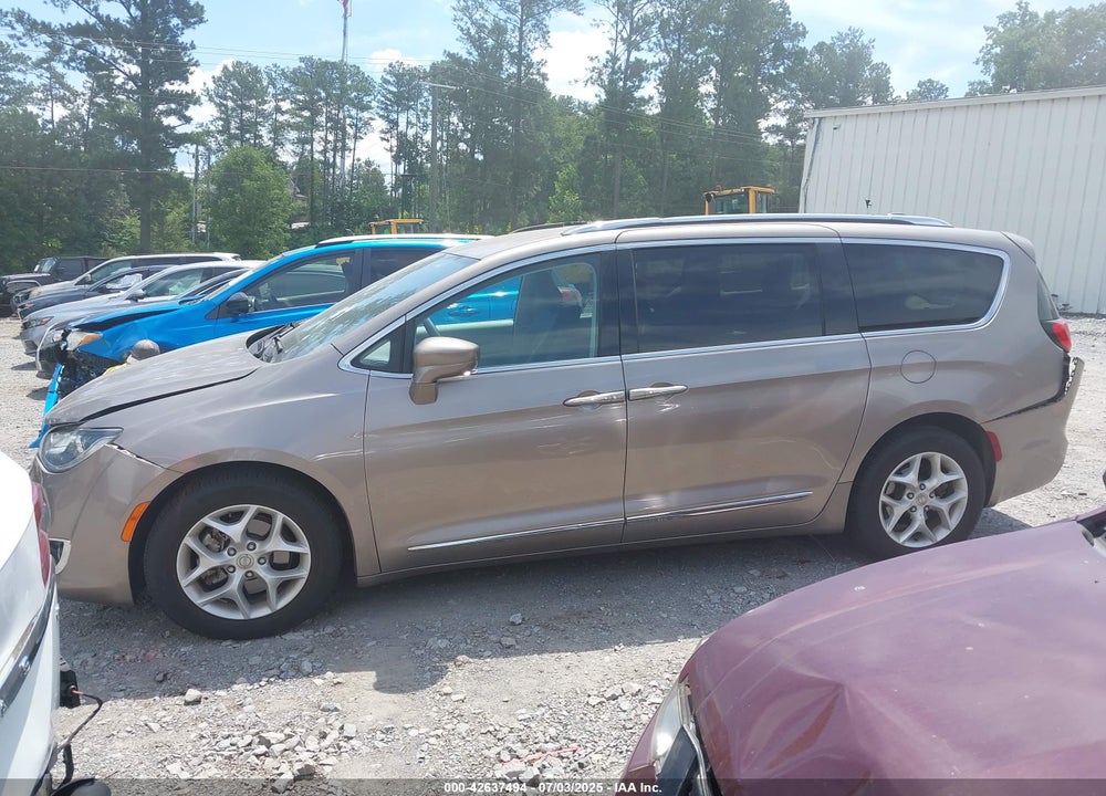 2017 CHRYSLER PACIFICA TOURING L PLUS VIN: 2C4RC1EG2HR803596