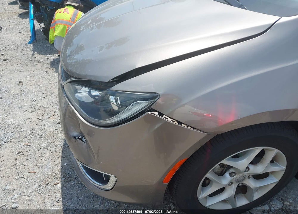 2017 CHRYSLER PACIFICA TOURING L PLUS VIN: 2C4RC1EG2HR803596