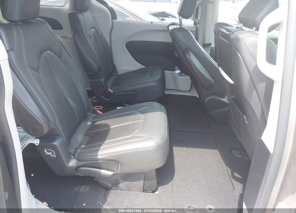 2017 CHRYSLER PACIFICA TOURING L PLUS VIN: 2C4RC1EG2HR803596