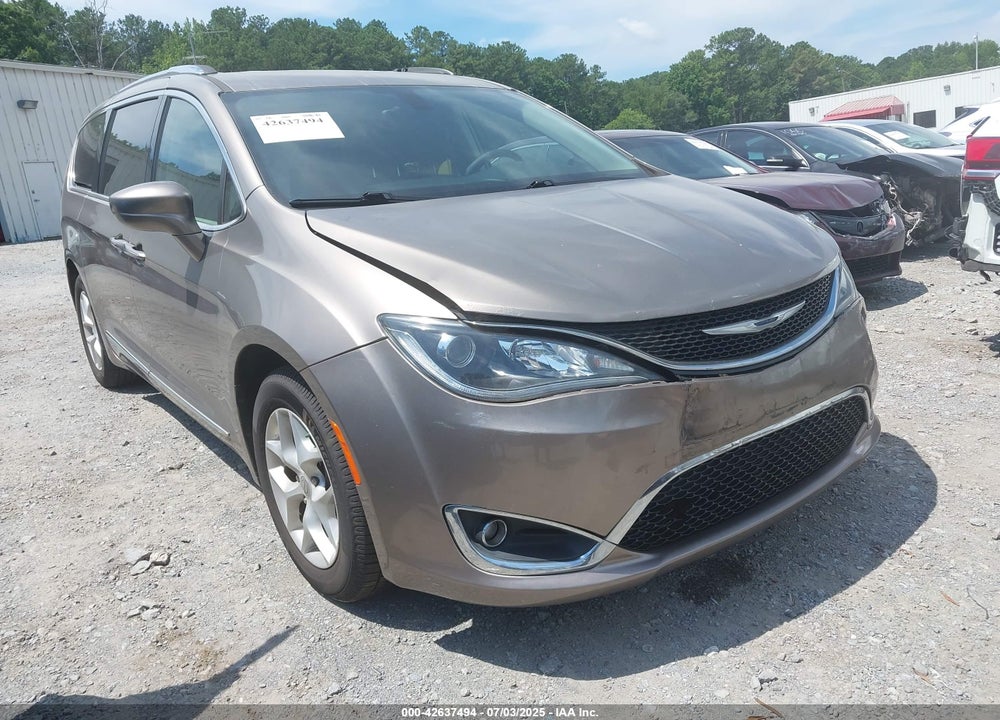 2017 CHRYSLER PACIFICA TOURING L PLUS VIN: 2C4RC1EG2HR803596