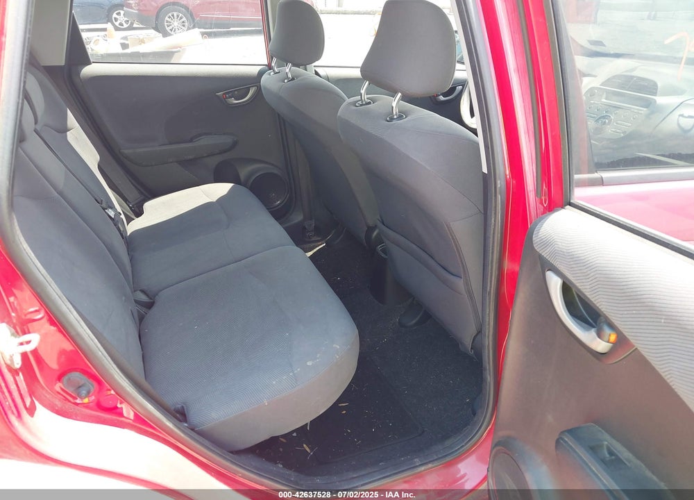 2010 HONDA FIT VIN: JHMGE8H2XAC004625