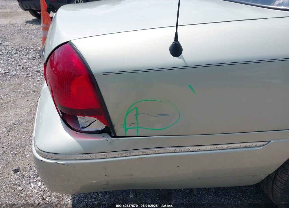 2005 MERCURY GRAND MARQUIS GS VIN: 2MEFM74W35X635260