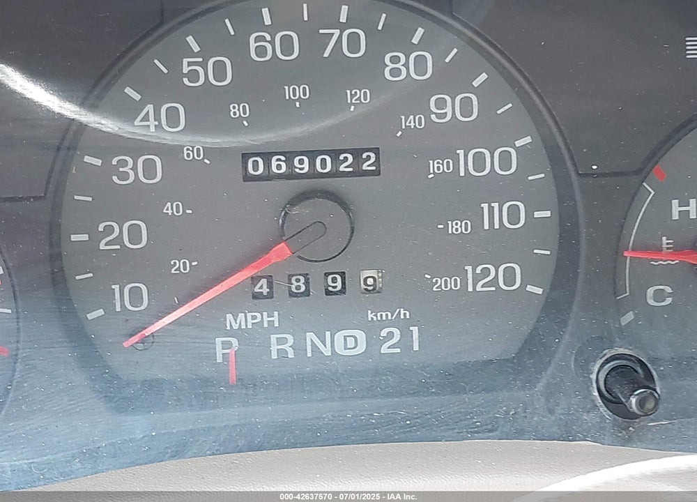 2005 MERCURY GRAND MARQUIS GS VIN: 2MEFM74W35X635260