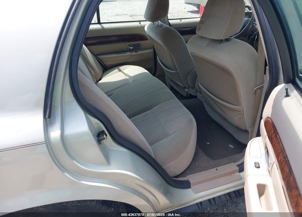 2005 MERCURY GRAND MARQUIS GS VIN: 2MEFM74W35X635260