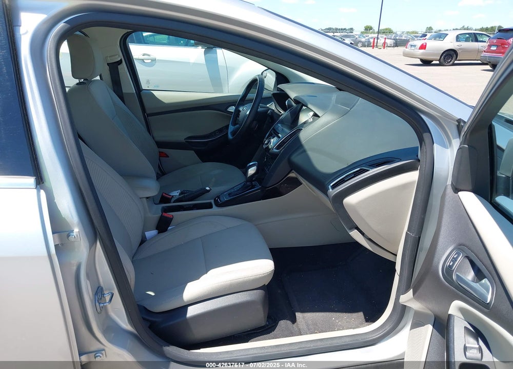 2017 FORD FOCUS VIN: 1FADP3R48HL239171