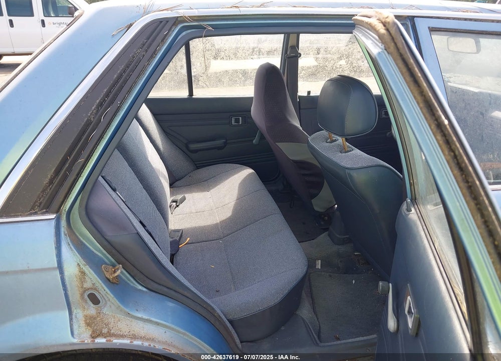 1989 MAZDA 323 VIN: JM1BF2225K0375970