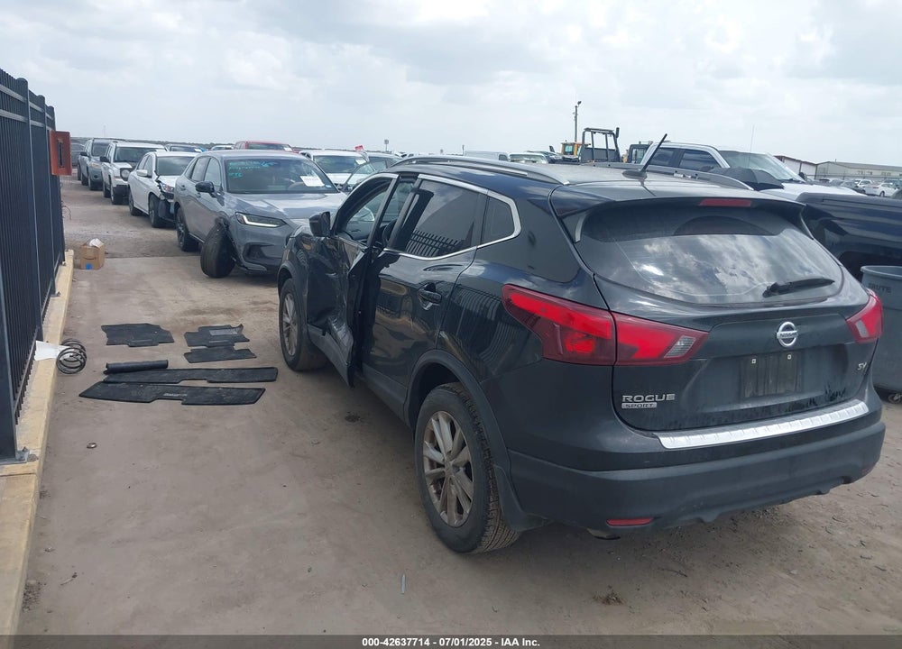 2017 NISSAN ROGUE SPORT VIN: JN1BJ1CPXHW023592