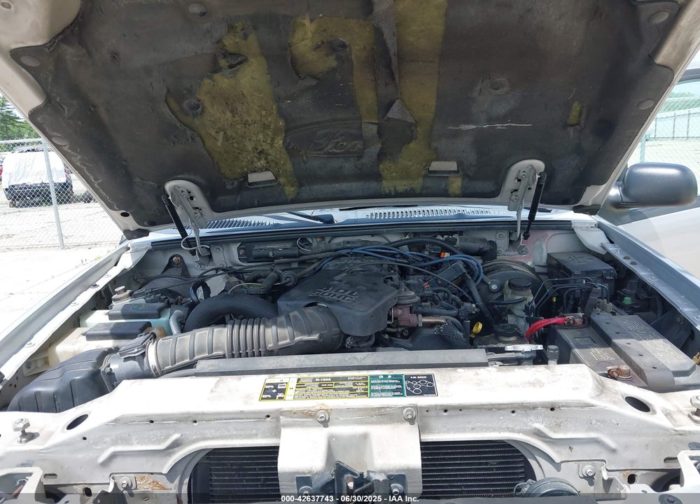2004 FORD EXPLORER SPORT TRAC ADRENALIN/XLS/XLT VIN: 1FMZU77K64UA98358