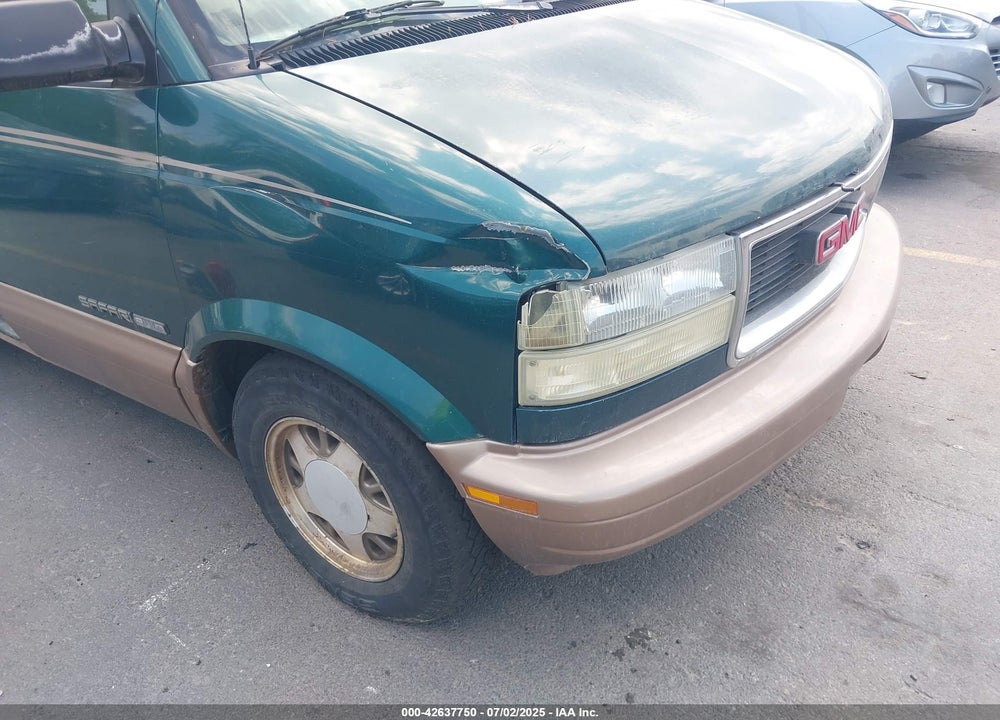 2002 GMC SAFARI SLE VIN: 1GKEL19X22B503799